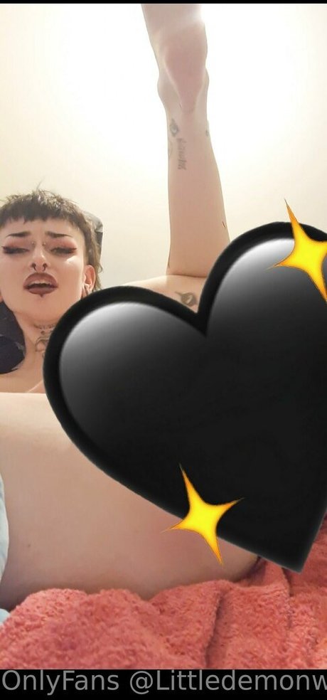 littledemonwitchfree onlyfans leaked.
