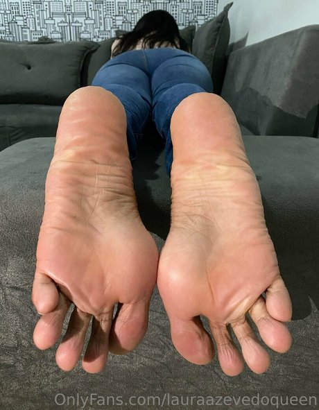 lauraazevedoqueen only fans content