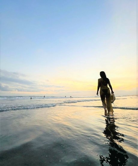 Reshmin Chowdhury  visuals