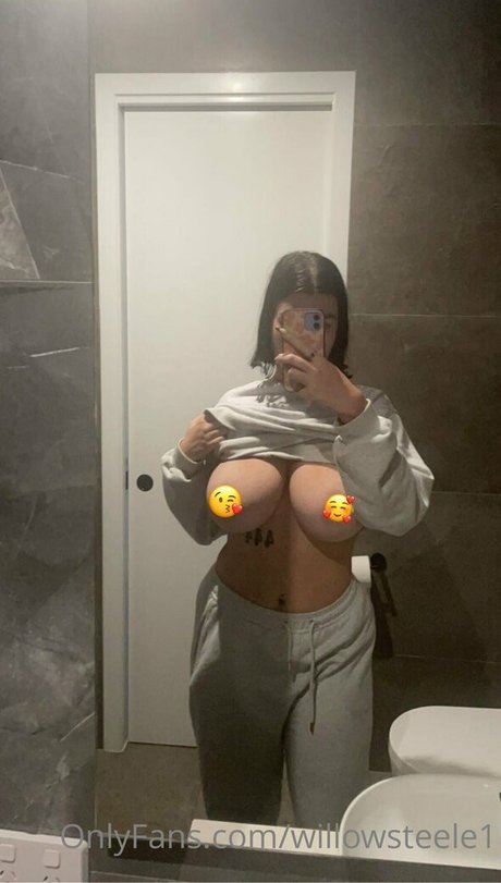 Phoebewillow onlyfans nudes