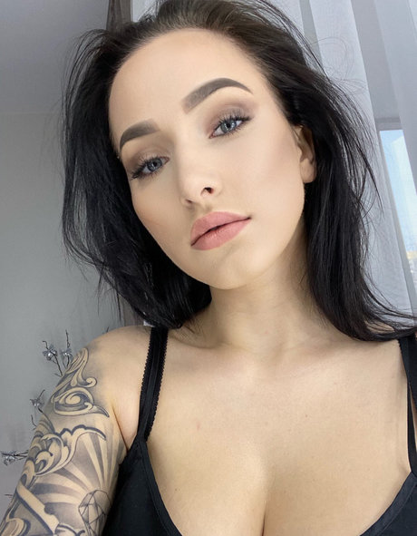 huge cock shemale onlyfans hot depiction