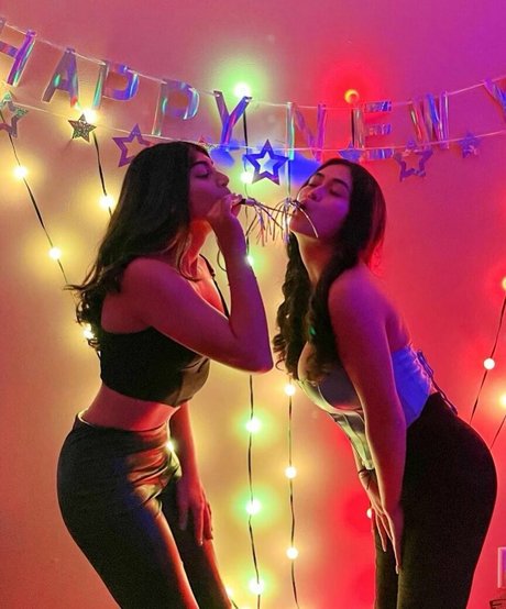 alex papadonker onlyfans public photos