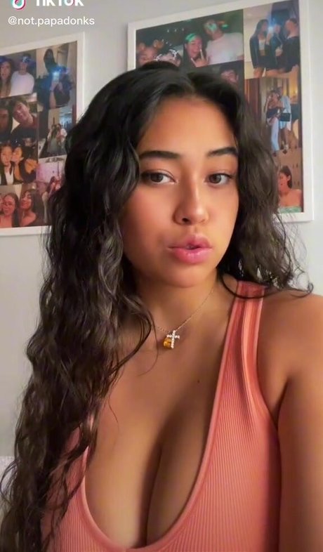 blonde girls onlyfans exclusive portrait