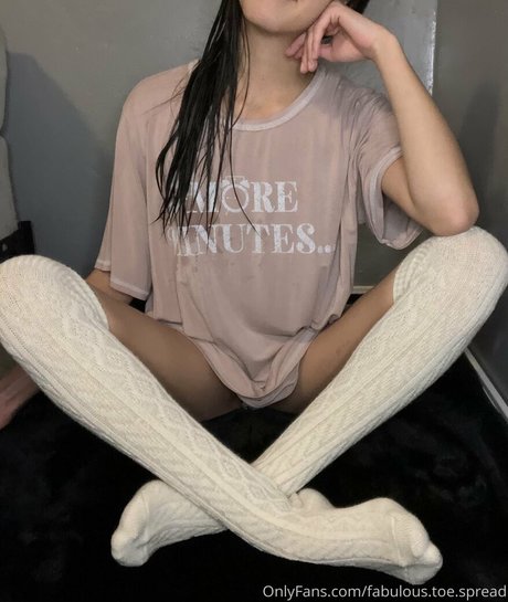 fabulous toe spread only fans content