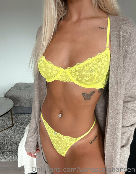 vanessajohansen ass onlyfans