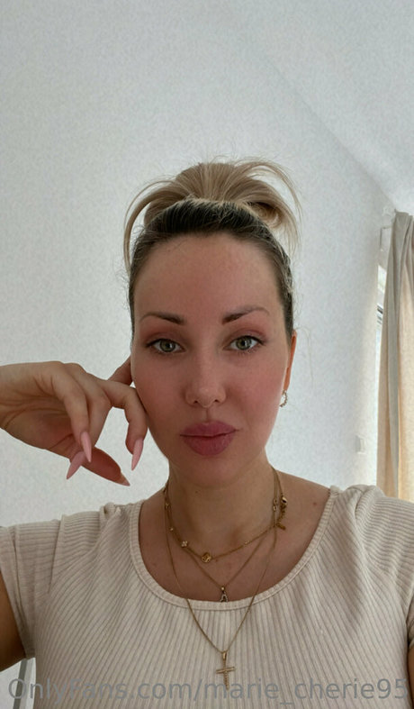 marie cherie95 onlyfans leaks nude