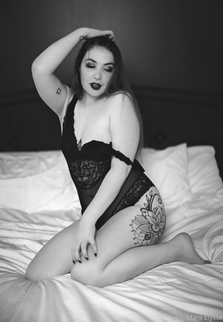 mara elysse onlyfans striptease