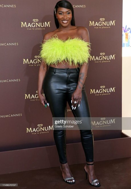 Aya Nakamura nude only fans