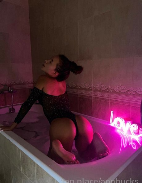 annbucks onlyfans naked