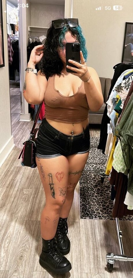 succubusxlilith tits onlyfans