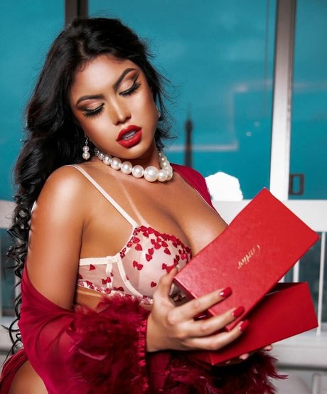 Goddess Isis leaked only fans