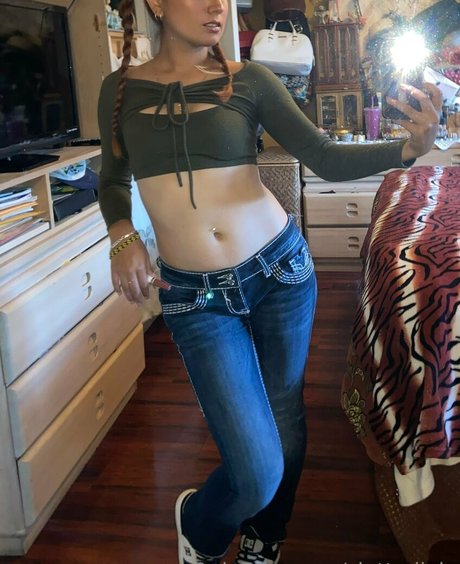 sluttedlola only fans leak nude