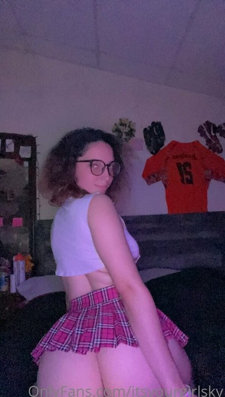 itsyagirlsky nude onlyfans pics