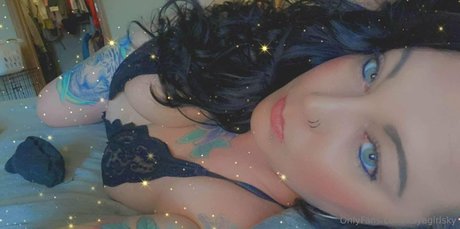 itsyagirlsky onlyfans nude pictures