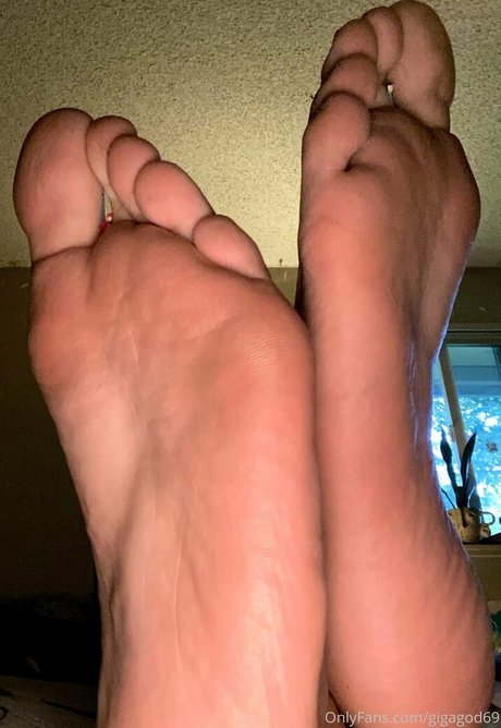 gigagod69 onlyfans desnuda