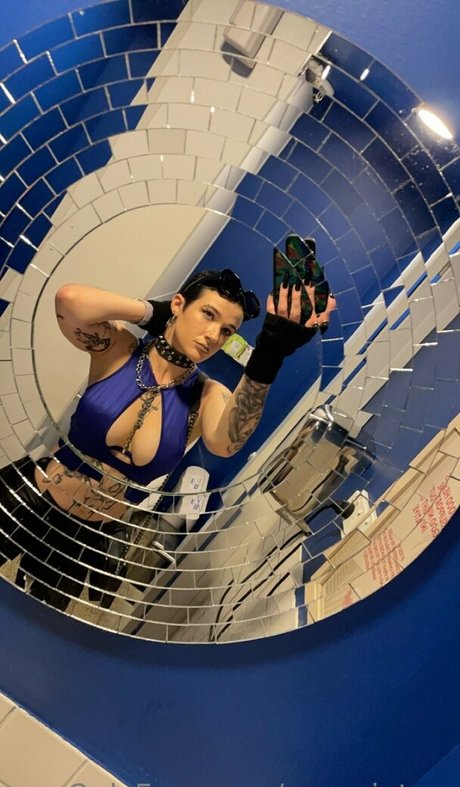 Eve winters desnuda onlyfans