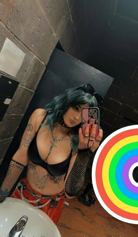 Eve winters nude onlyfans pics