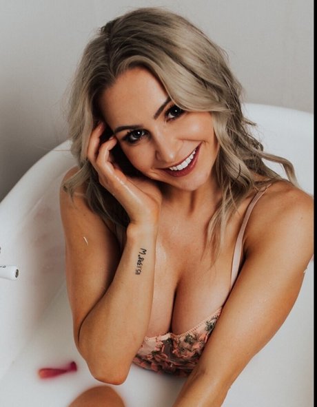 bikinibarbieee onlyfans nudes porn