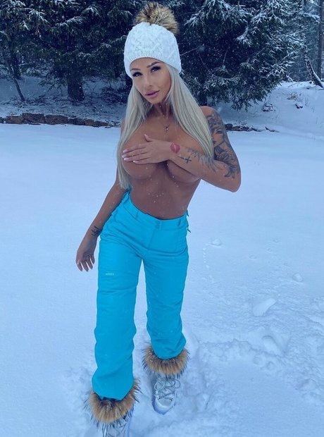 Nikola Rihova onlyfans free content