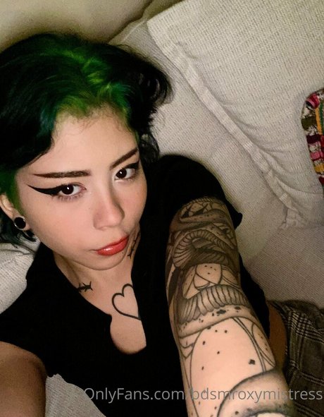 mistressroxybdsm only fans pics