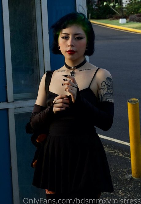 mistressroxybdsm onlyfans content