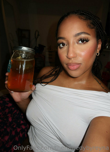 theremedybyreyna onlyfans leaked