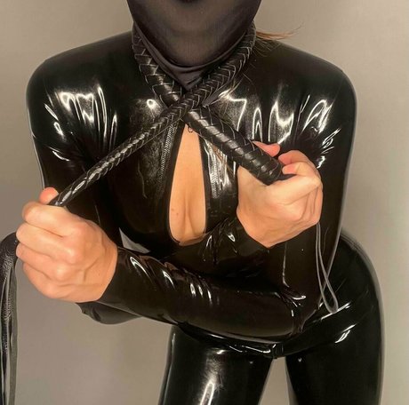 kate latex onlyfans porn leaks