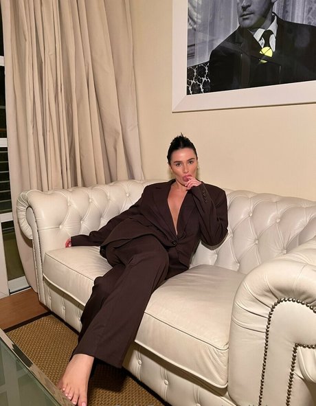 emilykernsx onlyfans model photos