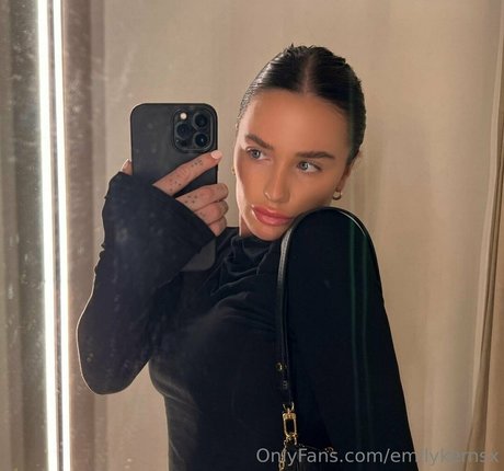 emilykernsx onlyfans porn leaks