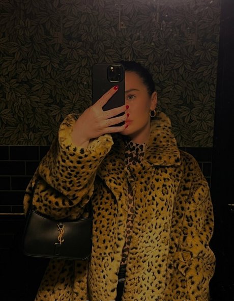 emilykernsx onlyfans fuck