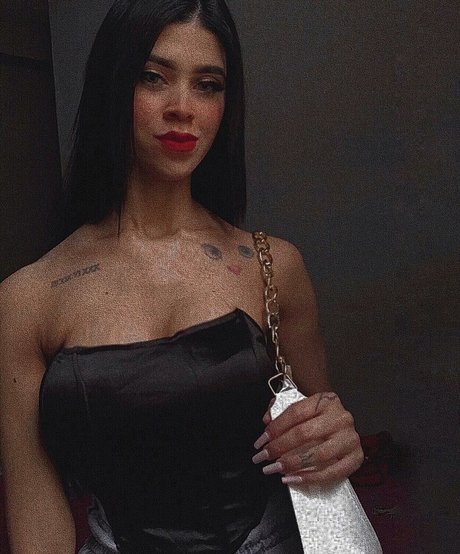 Foxxzz strip onlyfans