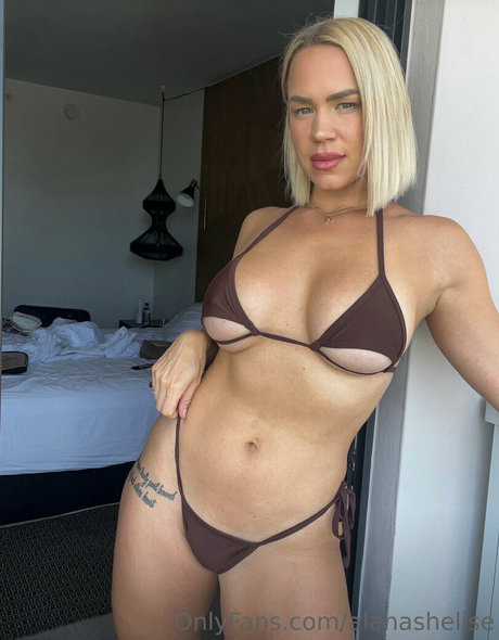 Alana Shelise naked onlyfans pics