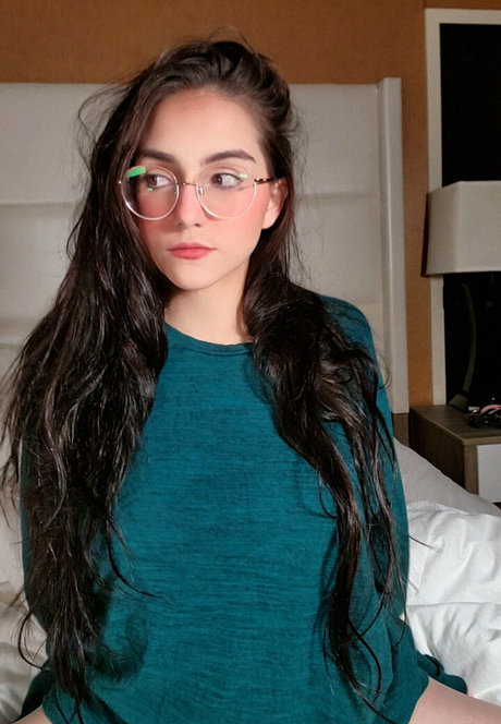 aevimari porn onlyfans leaks