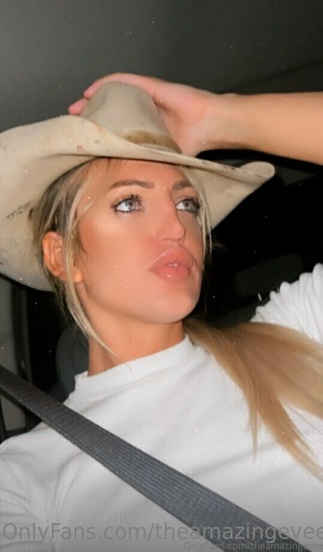 theeveemarie onlyfans pics nude