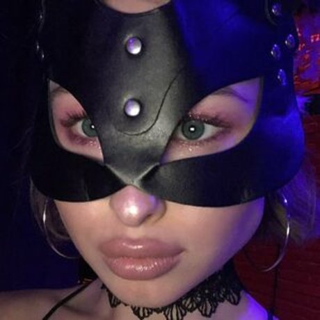 elllleeee onlyfans leaked tits