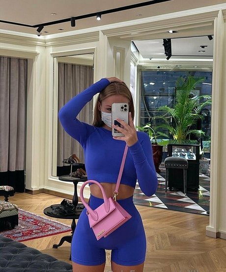 elllleeee naked onlyfans leaked