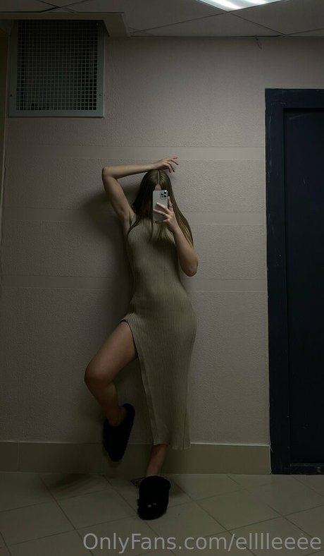 amateur wife onlyfans sexy nude self-portrait