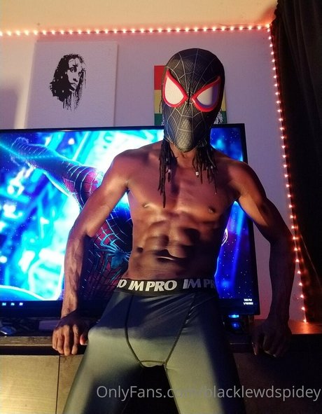 blacklewdspidey onlyfans leaks