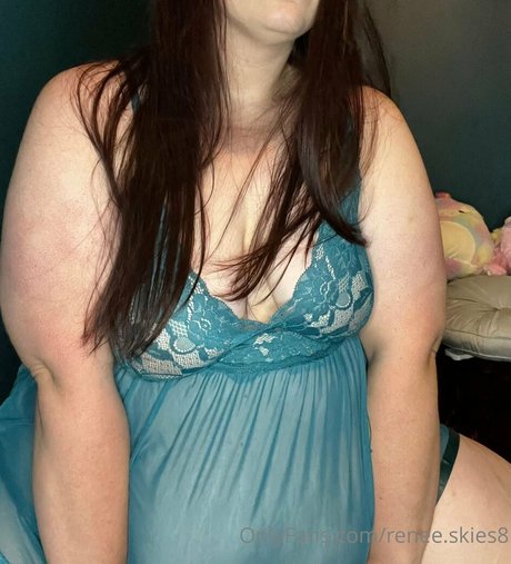 renee skies8 only fans pics