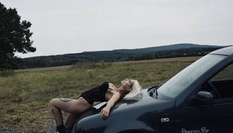 sarah21212121 onlyfans images