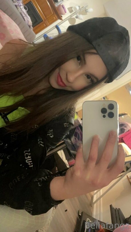 bellafangz onlyfans photos