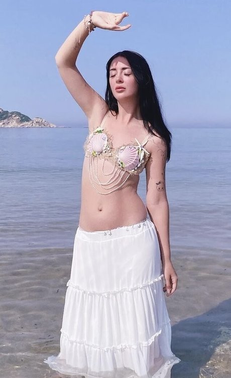 Connie Glynn onlyfans strip