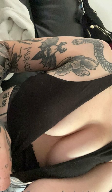 lookatdatgurl topless onlyfans