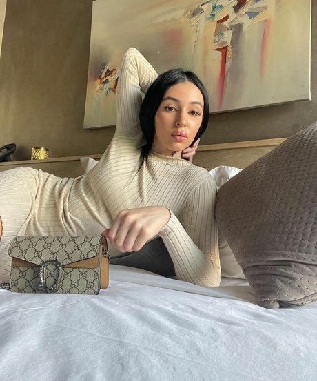 nidakhan leaked only fans