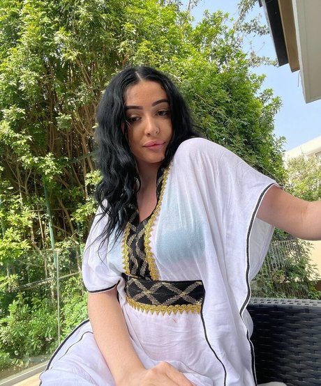 nidakhan Profile image