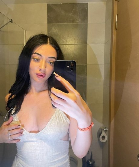 nidakhan only fans sex