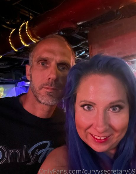 curvysecretary69 onlyfans fotos