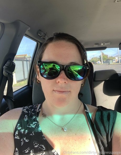 dirtymisstresspaige only fans pics