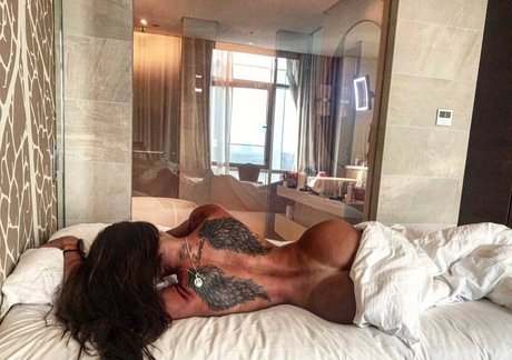 elena the beautiful onlyfans strip