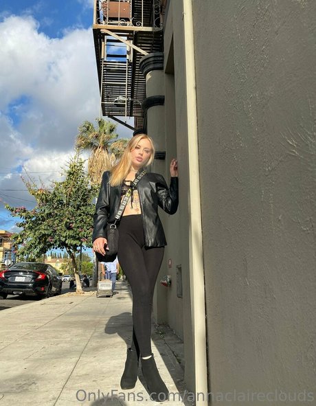 annaclaireclouds onlyfans leaked